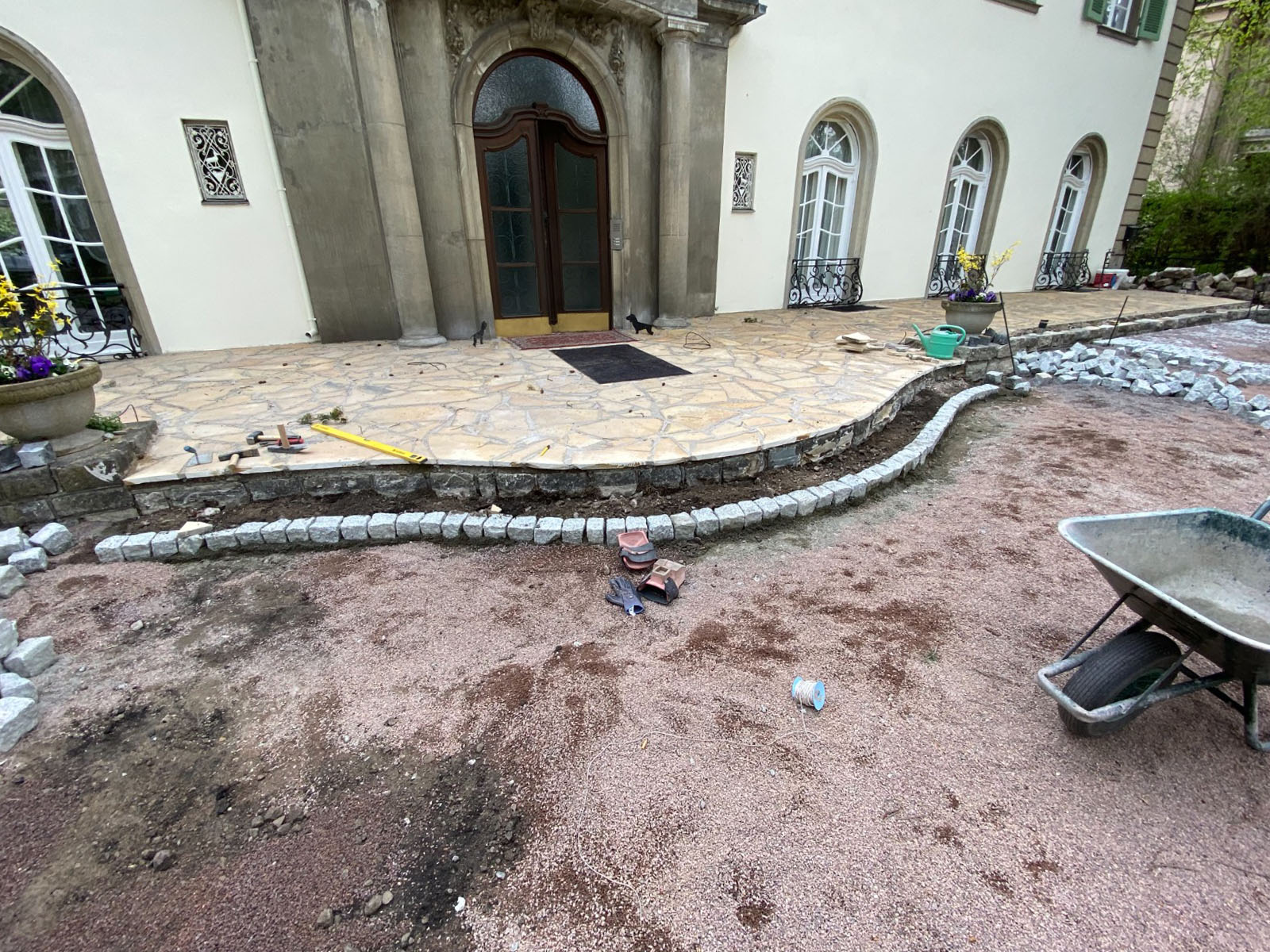 Flugs Bau Referenzen Steinsetzarbeiten Berlin Villa Einfahrt